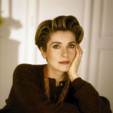 Катрин Денев